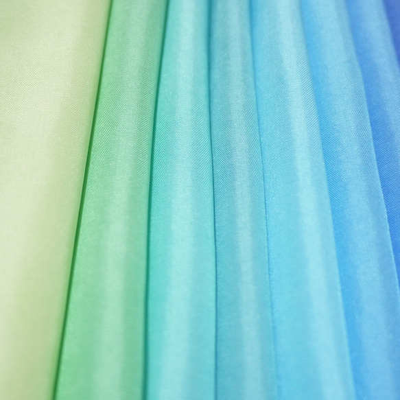 (H-01) 純絲衣身襯裡（和服襯裡），手染衣身襯裡 12 件，條紋套裝，綠藍紫漸變，tsumami 工藝面料 第3張的照片