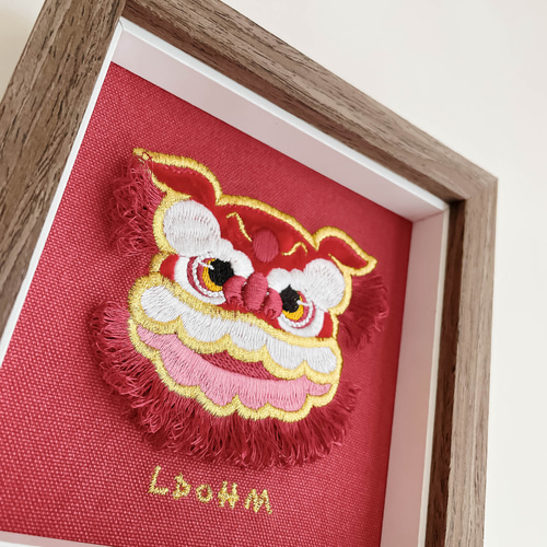縁起の良い獅子舞】広東省獅子舞刺繍画｜無垢材フレーム フォト
