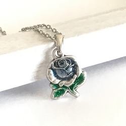 ☆にらちゃん様☆ アンティーク　プルメリア　ネックレス 青＊薔薇の花のメダイネックレス/聖母マリア様 ネックレス