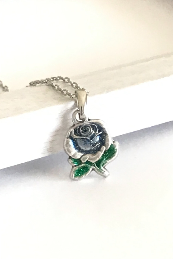 青＊薔薇の花のメダイネックレス/聖母マリア様 ネックレス