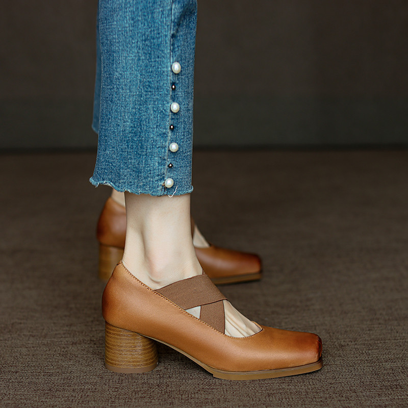 2025春夏新色 パンプス バンド 靴スト 靴脱げ防止 甲高 幅広 外反母趾 究極のプレーン ヒール 30代 40代