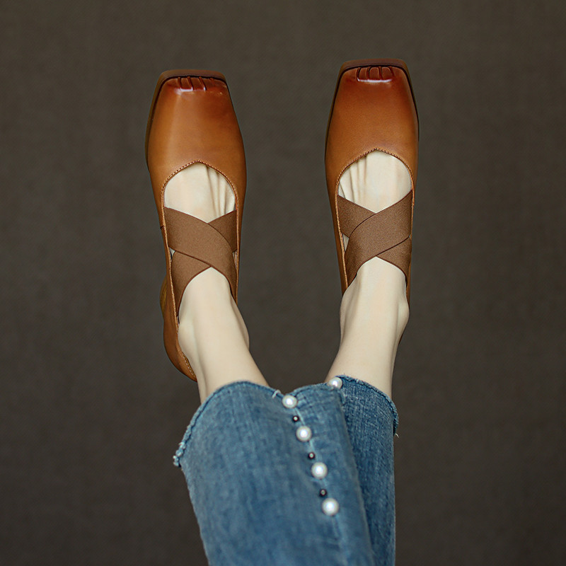 2025春夏新色 パンプス バンド 靴スト 靴脱げ防止 甲高 幅広 外反母趾 究極のプレーン ヒール 30代 40代