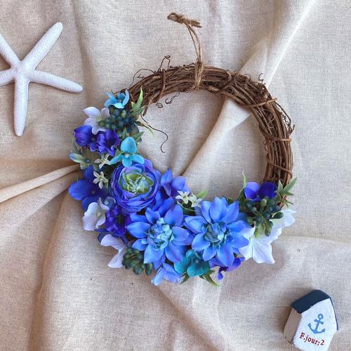 数量限定【サマーリース】お花たっぷりのブルーリース 三日月／水色  