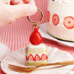 ショートケーキなキーリング（牛革製） 1枚目の画像