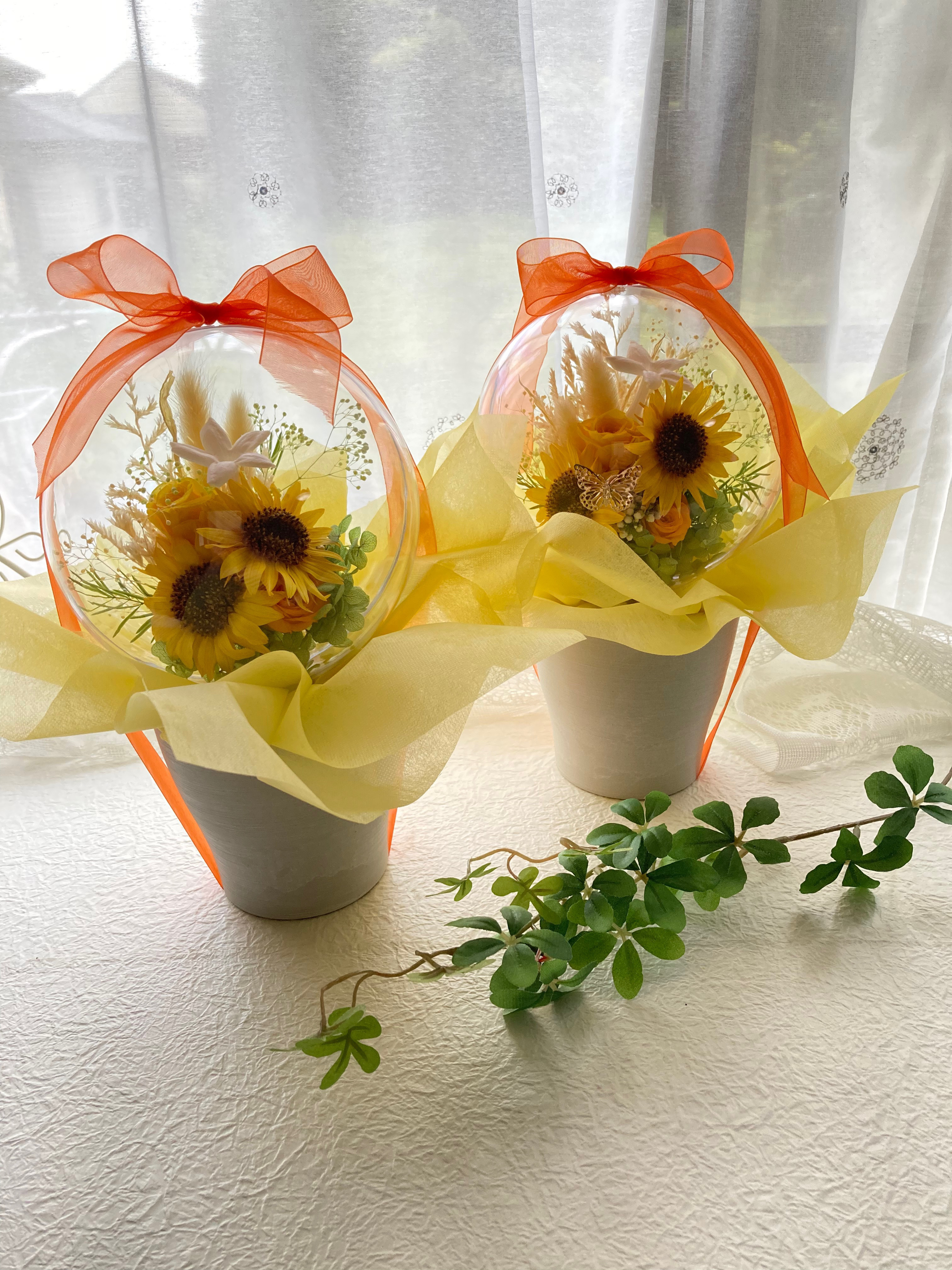 夏元気ひまわりジャスミンプリザーブドフラワー われないバルーンアレンジボール 本物の向日葵ギフト 敬老の日母の日ギフト