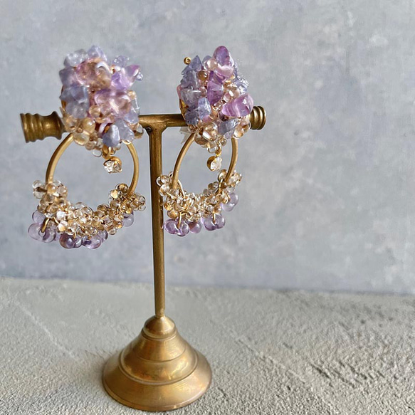 繡球花天然石耳環圈形耳環大號水晶繡球花管珠耳環 第4張的照片
