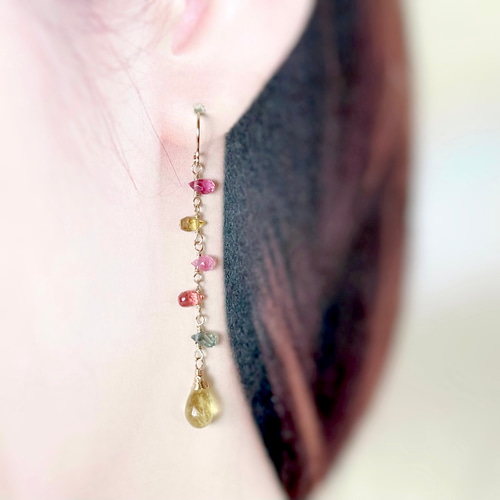 高品質ヘリオドールとマルチカラーサファイアのキャンディカラーピアス  