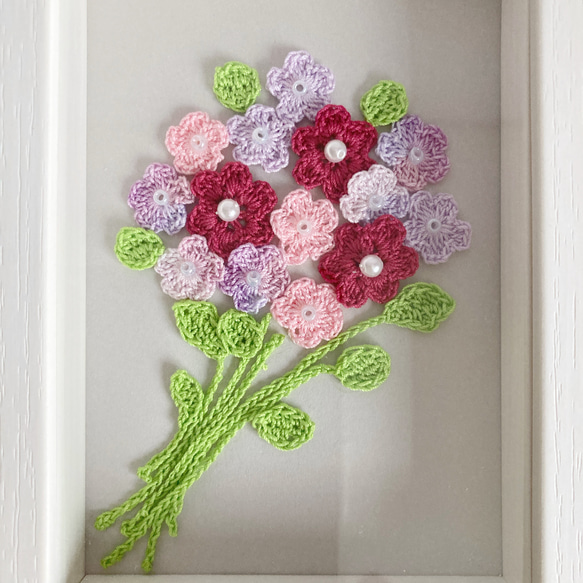 フラワーフレーム(小)　レース編みの花のリース　ピンクの花リース　花額　手編み 2枚目の画像