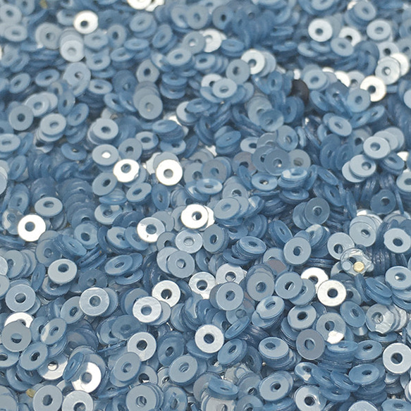 小さいスパンコール「ドリームブルー」平丸3ｍｍ4g　SP17-roDB3 ビーズ刺繍　オートクチュール刺繍 11枚目の画像