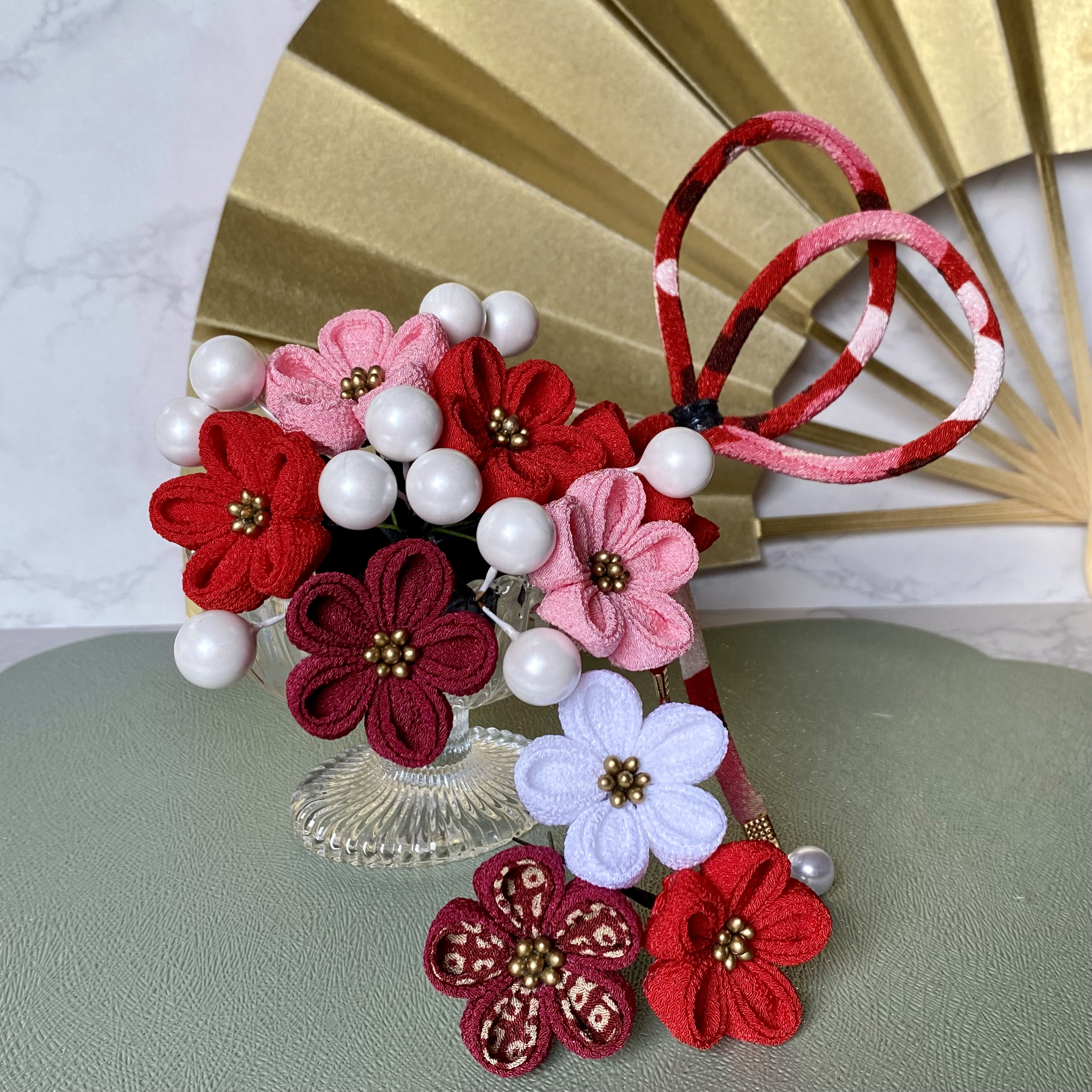 【茜(あかね)】 〈小珠と丸紐の髪飾り〉⭐︎OP充実⭐︎ ボブ ショート つまみ細工 成人式 卒業式 七五三 赤