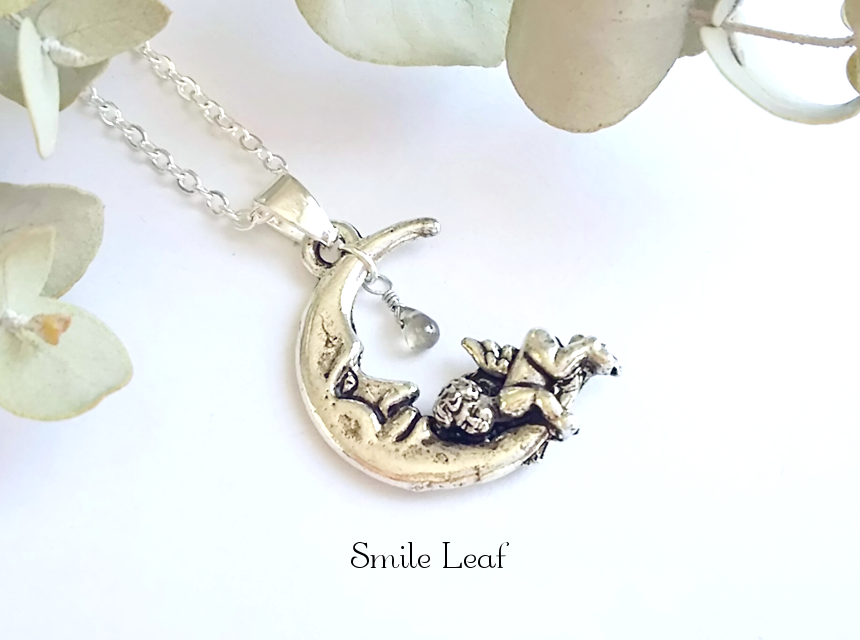 カラーチェンジガーネット＆月と天使のペンダント