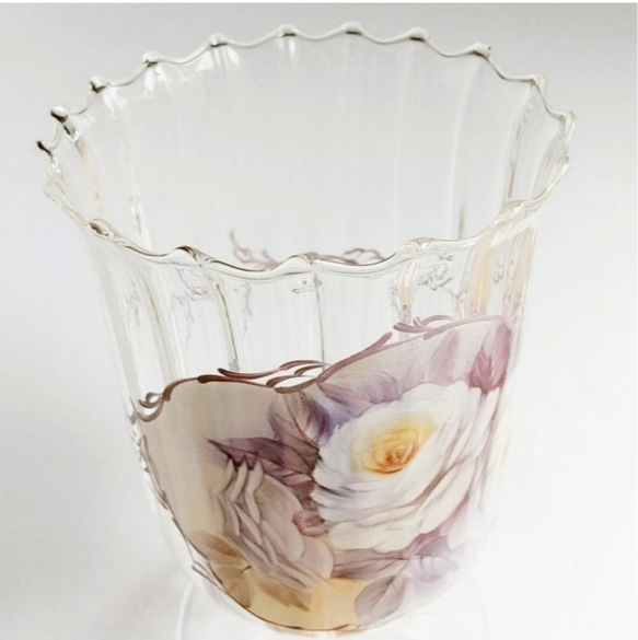 ガラスのフラワーベース  / バラ  アンティーク風  紫 6枚目の画像