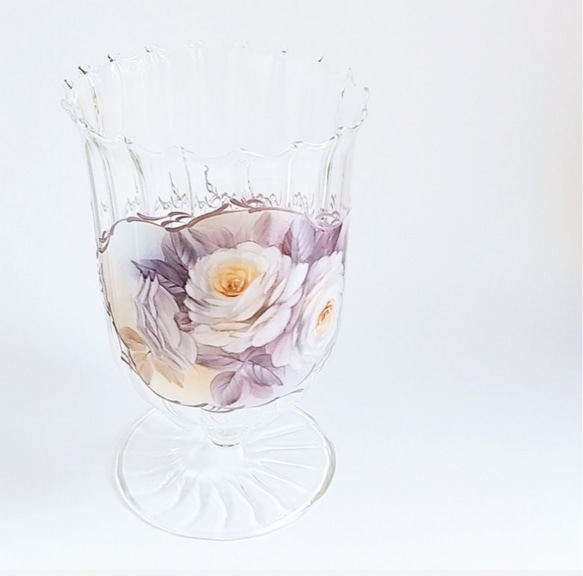 ガラスのフラワーベース  / バラ  アンティーク風  紫 2枚目の画像