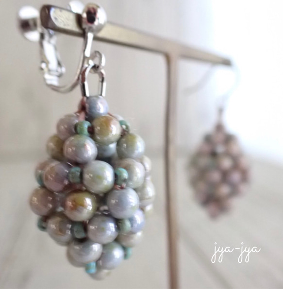 beads earrings - 葡萄カーキ 2枚目の画像
