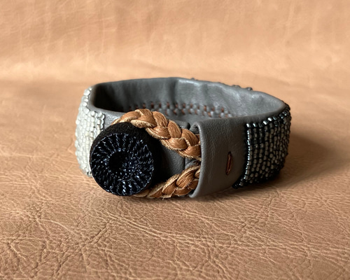 本革ビーズ刺繍ブレスレット #22 studded beads blue