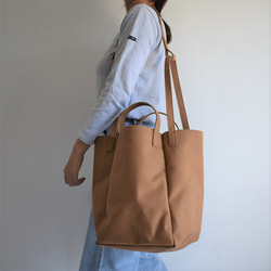 DROP2 SHOULDER TOTE BAG（モカ/ベージュ） 1枚目の画像