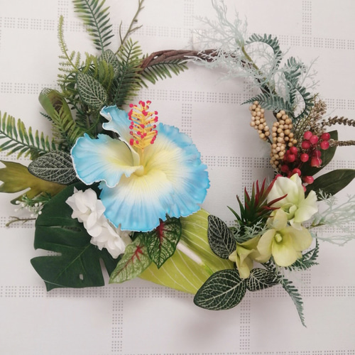 ハイビスカス（青）、プルメリア、モンステラのハワイアンアクセサリー（楕円型） ハイビスカス（青）、プルメリア、モンステラのハワイアンアクセサリー