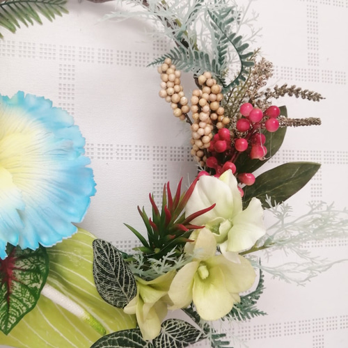 ハイビスカス（青）、プルメリア、モンステラのハワイアンアクセサリー（楕円型） ハイビスカス（青）、プルメリア、モンステラのハワイアンアクセサリー