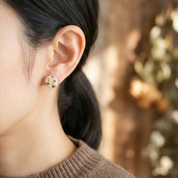 【人気】ダークブラウン 花柄 美濃焼 ガラス ピアス イヤリング  淡水パール アースカラー チョコレート春 2枚目の画像