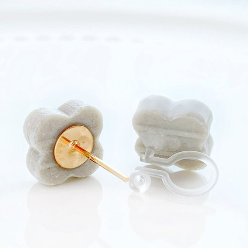 冬 人気】ダークブラウン 花柄 美濃焼 ガラス ピアス イヤリング 淡水