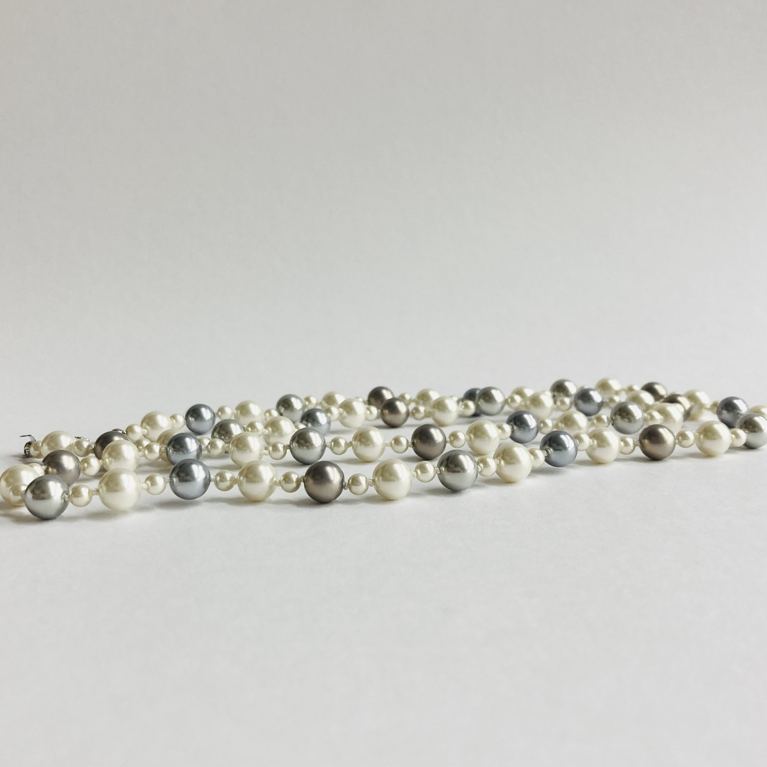 ガラスパールオールノットオペラネックレス/4x8mm約80cm/ブルーグレーxホワイトmix/日本製