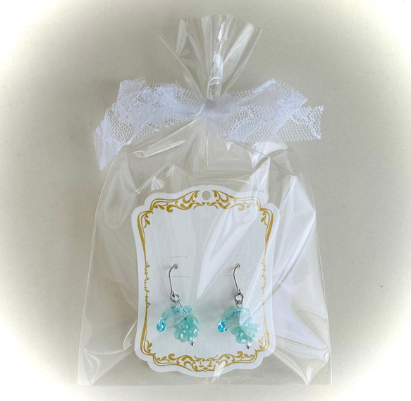 ビーズボールとガラスビーズのピアス 4枚目の画像