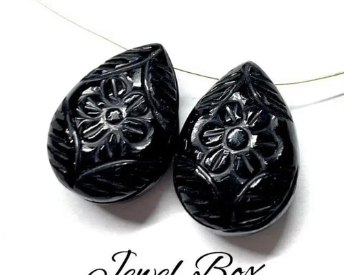 ブラックオニキスカービングカボション一連g-607