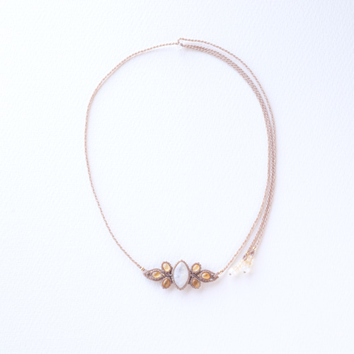 ムーンストーンとシトリンのマクラメ編み 天然石ネックレス ネックレス  