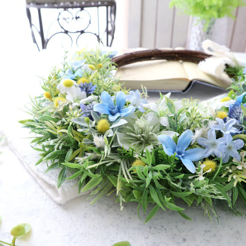 ❃ブルーからホワイトへの三日月リース〜 7a5a17f0f2f5db211b83a15864fd64