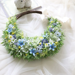 造花リース『春の花の三日月リース』アーティフィシャルフラワー