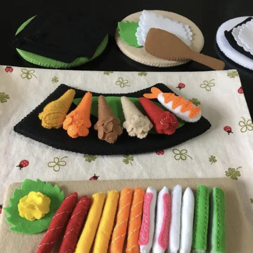 にこちゃん☺️　フェルトおままごと　おでん　ハンバーガー　手巻き寿司 Amazon | 中フェルトおままごと手巻き寿司 | 食べ物 | おもちゃ