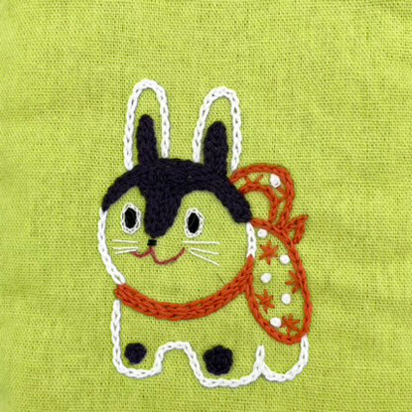手工刺繡智能手機肩部紙漿兔子 第4張的照片