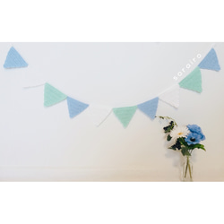 手編みの△さんかくガーランド(空色) 2枚目の画像