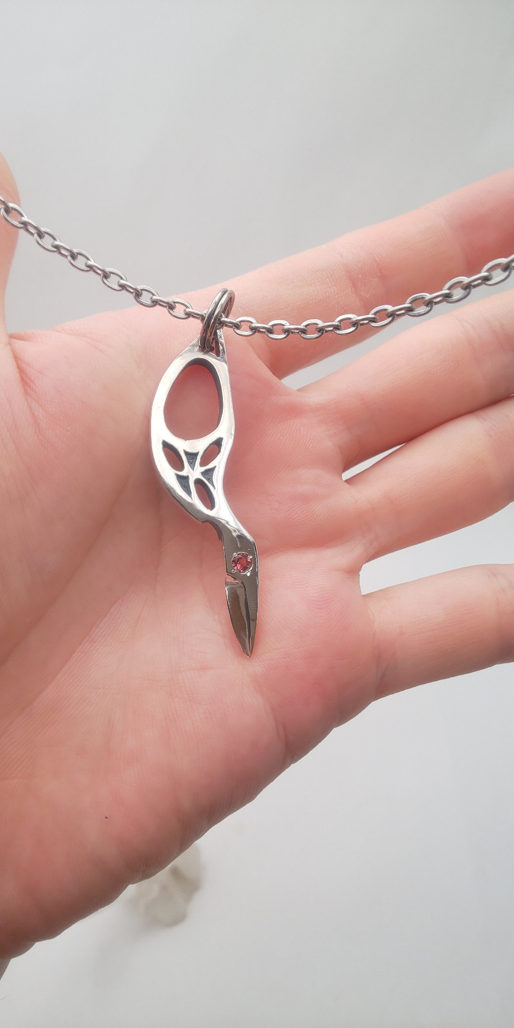 sale品   ※一点物『片鋏の騎士団』第六席ヘンリエッタ   ペンダント (3ミリ ピンクトルマリン使用)【送料無料】｜詳細画像