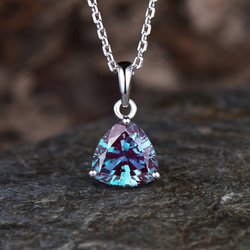 ユニークな 6 月の誕生石アレキサンドライト ネックレス カラー