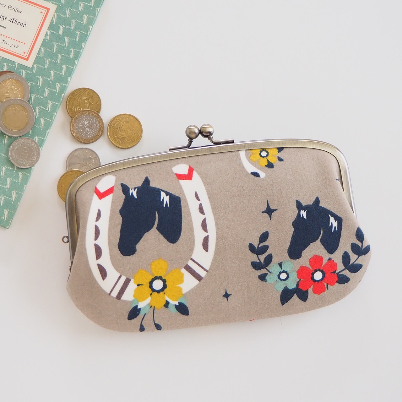 馬金具付き　小物入れ付き 【馬年】長財布