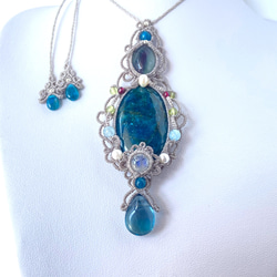 大粒アパタイト×2種類のフローライト×レインボームーンストーン×ネオン