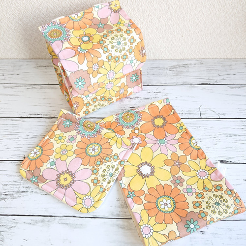 受注製作】ポップフラワー×オレンジ系 ビタミンカラー/4way小物入れ付  