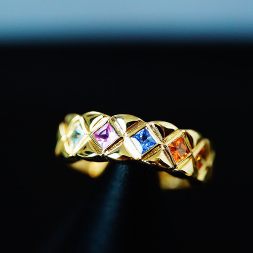 ▽ サファイアリング ハーフエタニティリングk18 ビズー公式