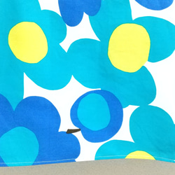 フラワー＆アップル（ブルー）子供用エプロン　90～160cm【首回り・腰回りの紐選択可】 4枚目の画像