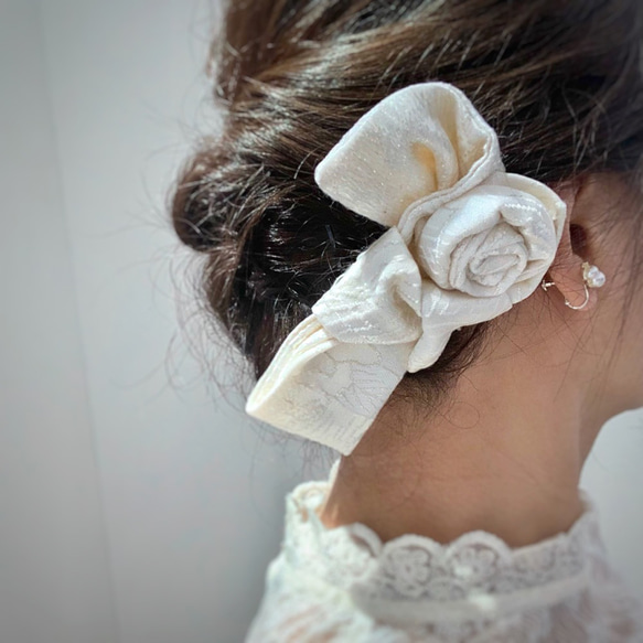 [新作]白無垢の着物で作る髪飾り⑴大人かわいいリボン---結婚式❁⃘成人式❁⃘特別な日に--- 1枚目の画像
