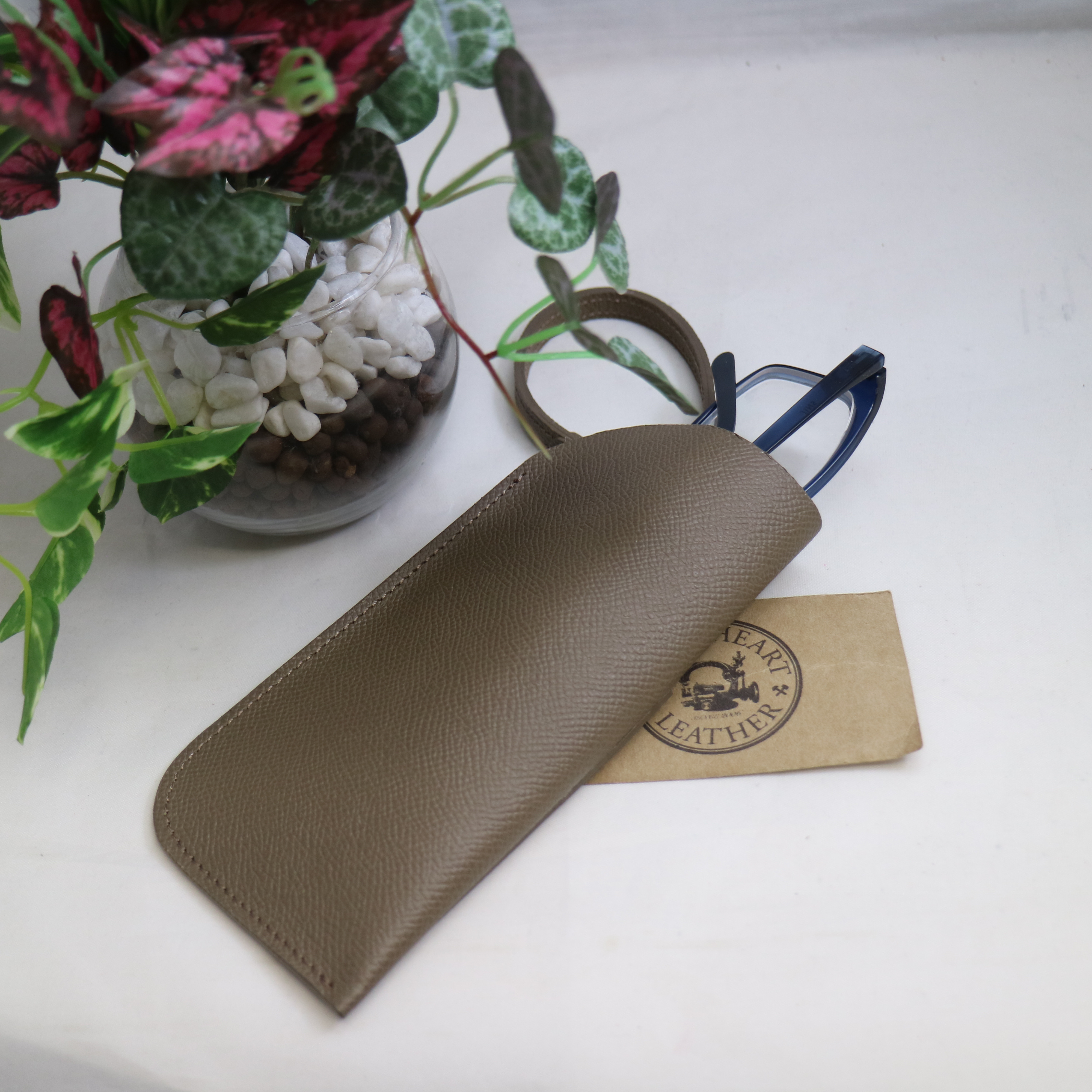 【機能美が際立つ】HERMES エプソンレザー メガネケース エルメス<br>H セリエ 眼鏡ケース<br>ヴェルソ<br>クロ