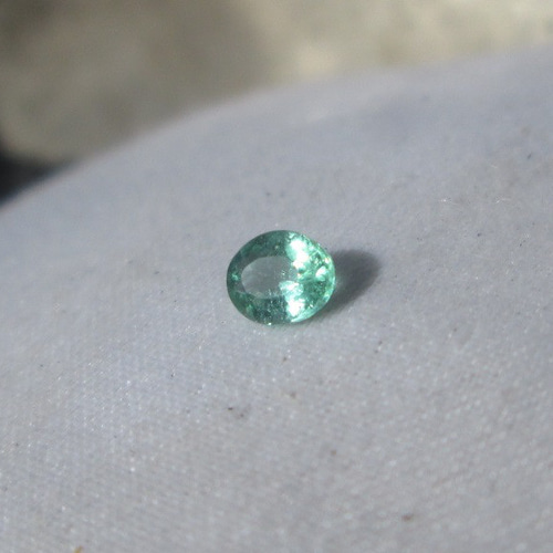 N.00036 パライバトルマリン・ルース 0.15ct 希少なバターリャ産 最高  