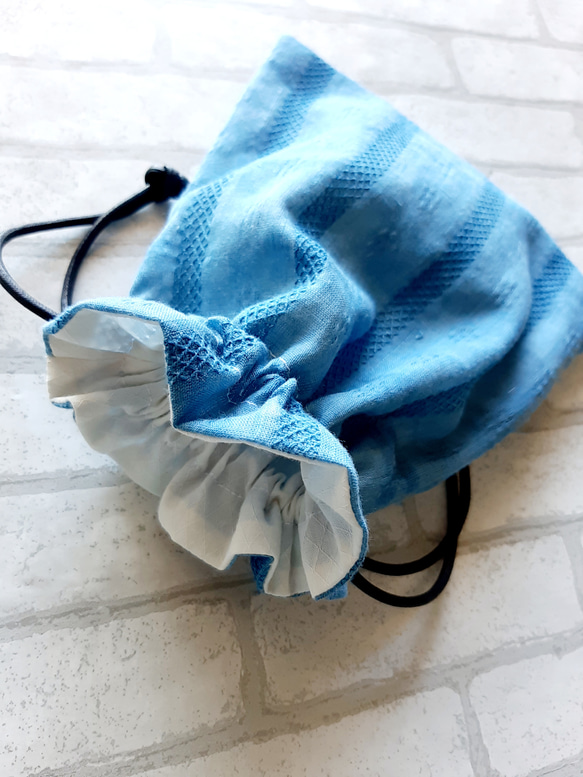 藍染めコットンレースの巾着袋 3枚目の画像