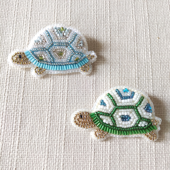 図案や型紙は一切不要！ ハート型ビーズ刺繍ブローチの作り方