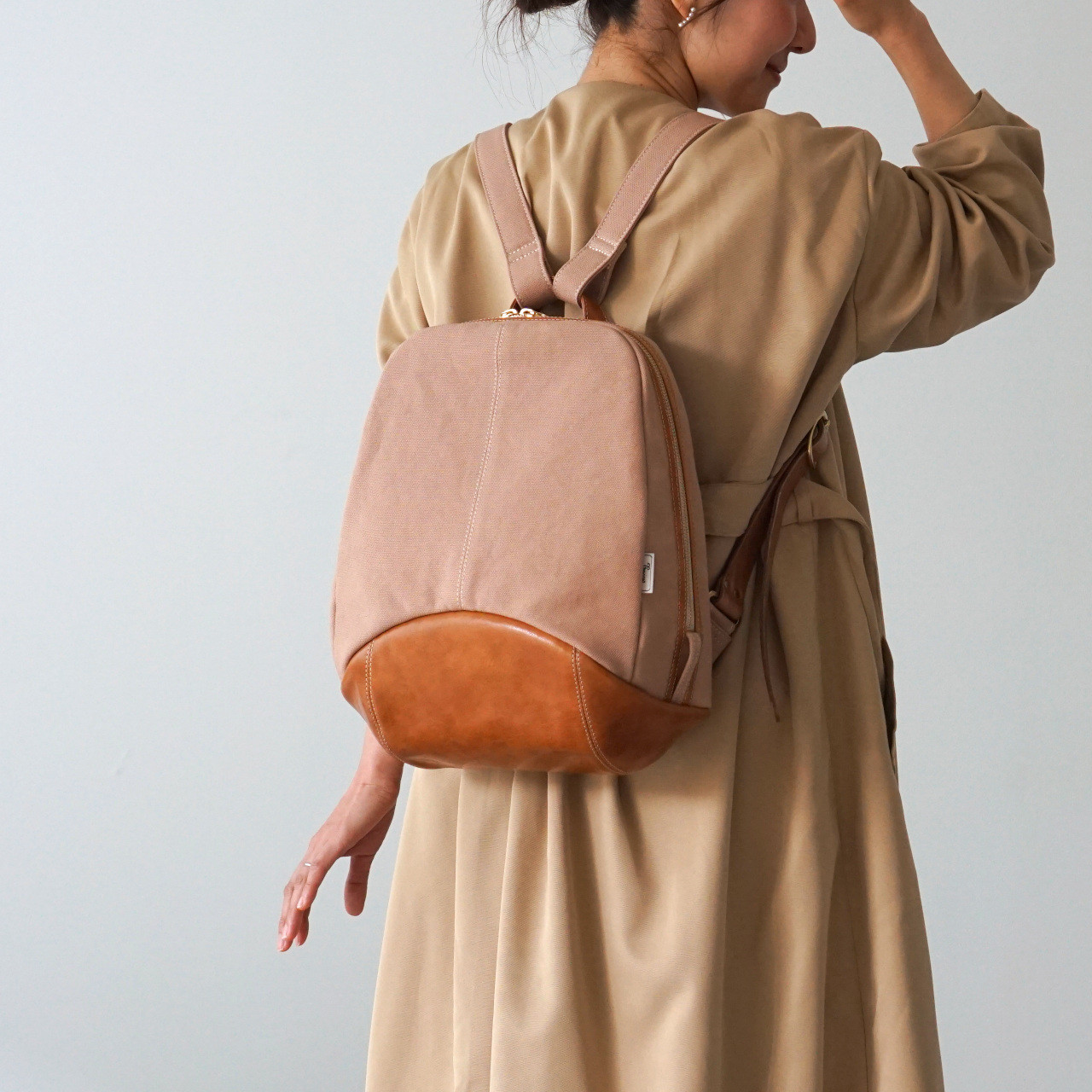 ムースplus / ピンクベージュ 【受注制作】【本革】【立体丸底シリーズ】 Trocco 帆布バッグ