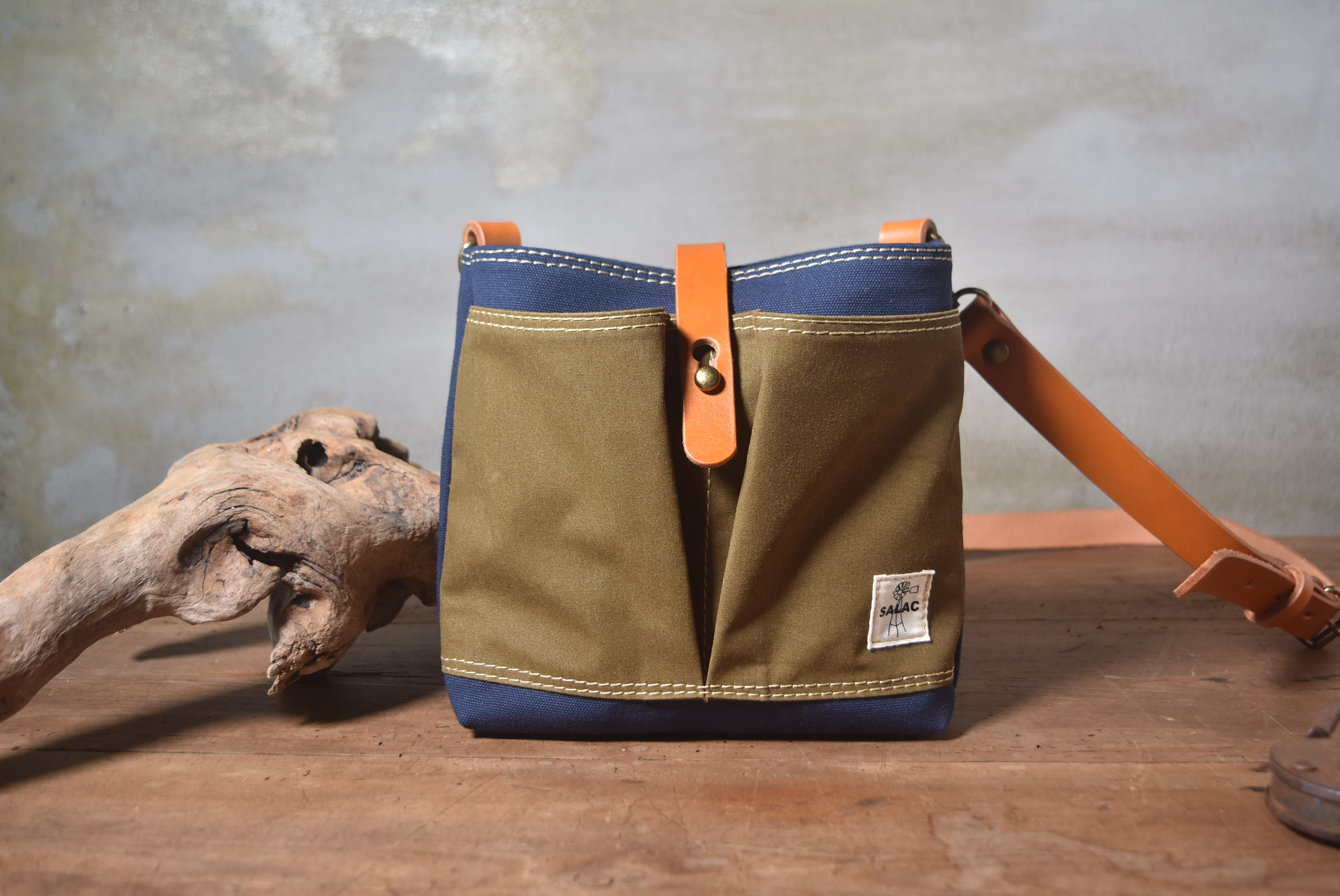 ワークショルダー（ネイビー×カーキ） 16,800円