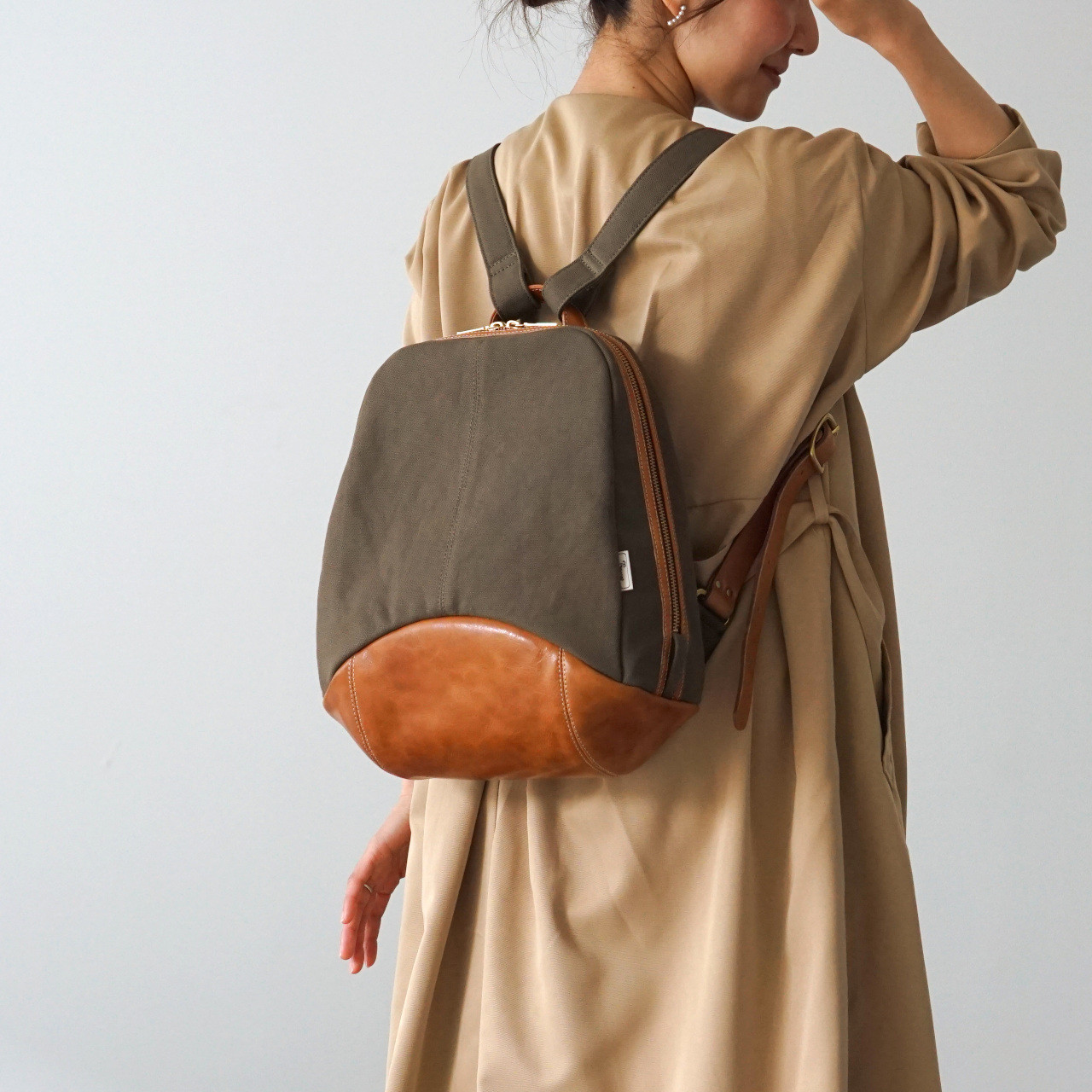 ムースplus / カーキ 【受注制作】【本革】【立体丸底シリーズ】 Trocco 帆布バッグ