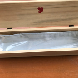 食卓に置ける箸箱(犬張り子と産着）　カトラリーケース　メガネ入れ　小物入れ　蓋付きカトラリーケース　木製　少人数用 7枚目の画像