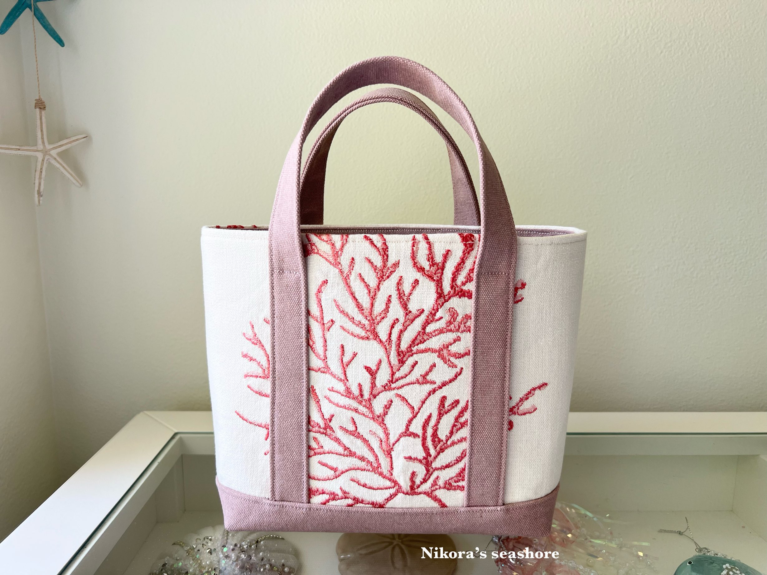トートバッグ 33×22×10cm 赤い珊瑚刺繍／アンティークピンク